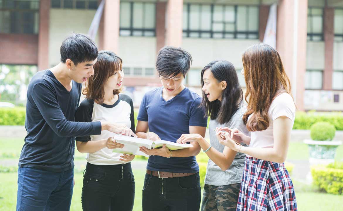 「現實就在那裡」，面對大學生們的憤怒與徬徨：「如果沒有實力、不去行動——抱歉，那都只是鄉愿和矯情而已」