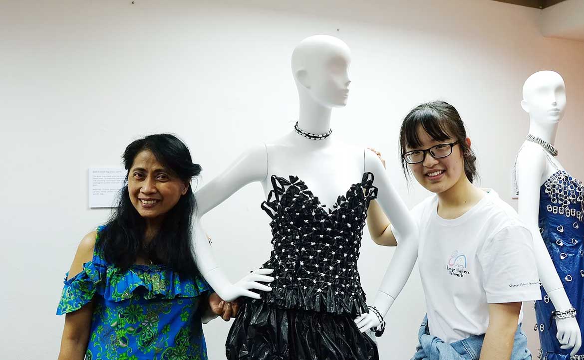 全部靠自學、「垃圾變禮服」的時裝設計師 Elpie，教會我樂觀擁抱生命的無限可能