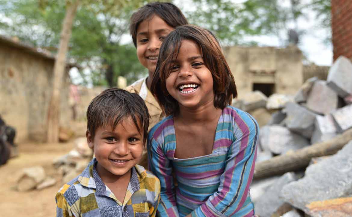 「這世界都是你的，全世界你最可愛！」──沒有白眼與不悅，對孩子愛無極限的印度人