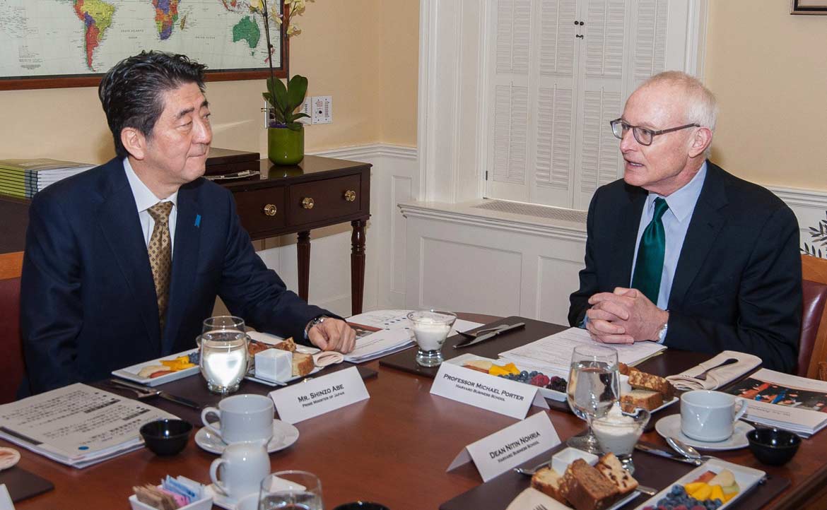 管理顧問業的論古知今（中）：當管理學大師自己開的顧問公司聲請破產，管顧業正面臨最好或最壞的時代？