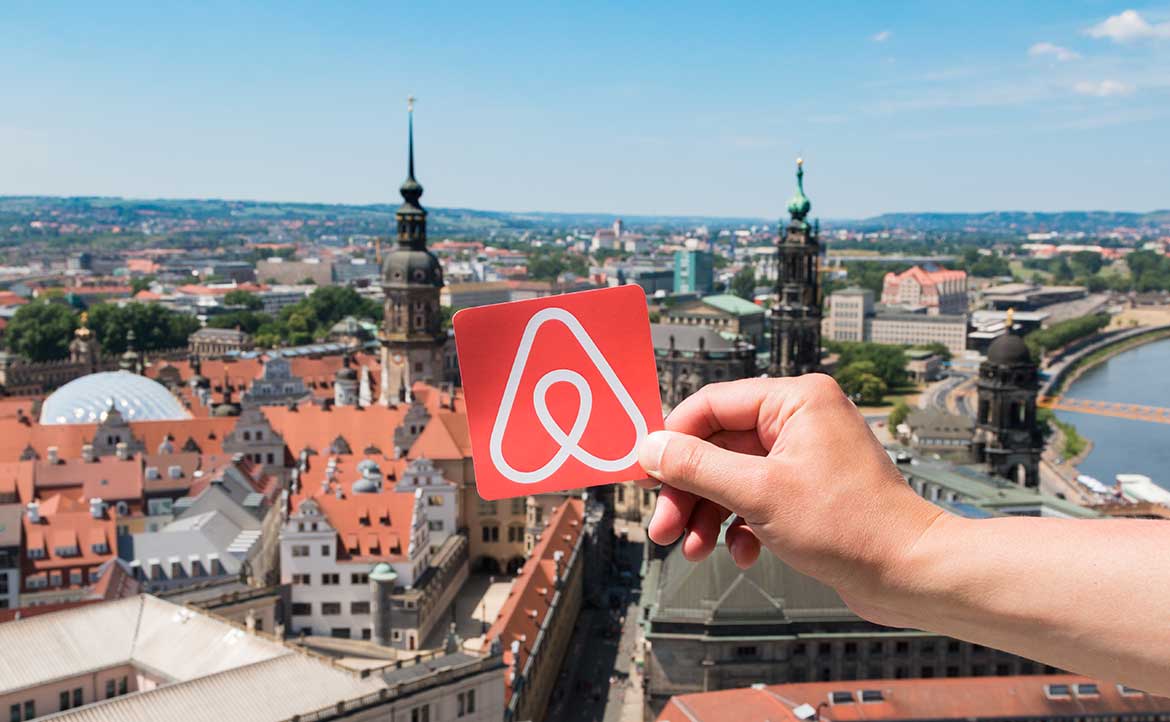 Airbnb 為何「敢」大舉裁員？矽谷獨角獸「完美分手信」的弦外之音