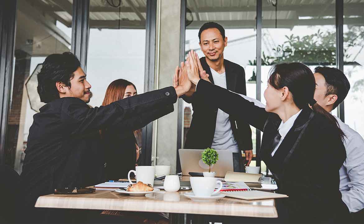 NPO 的「隱形冠軍」：如何號召上千職場菁英，年年當志工？