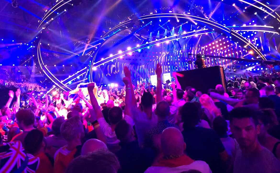 想輕鬆認識歐洲，不妨收看年度大賽 Eurovision！紅了 60 年的節目，看點笑點總整理