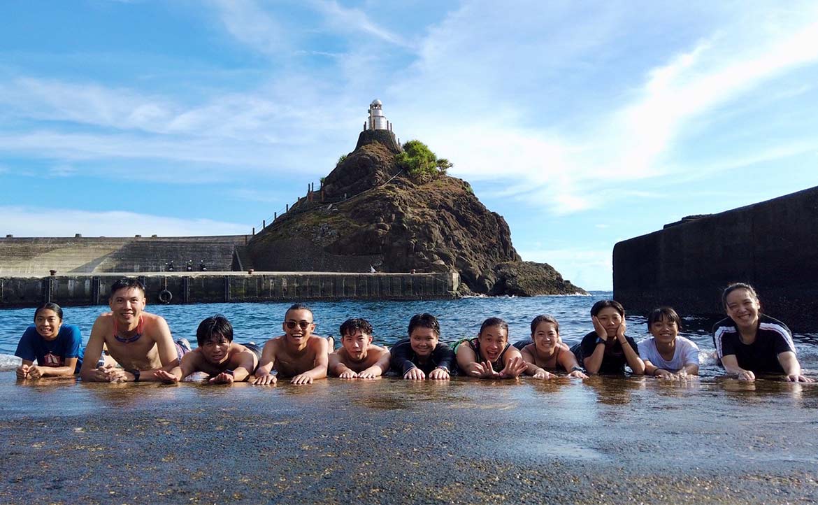 畢業「之後的」旅行：拒絕過度包裝的「溫室教育之旅」，我和學生們得到更多
