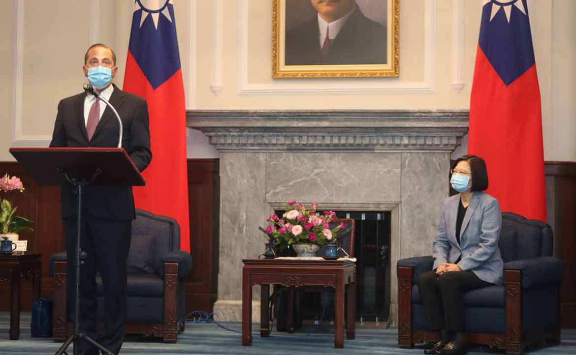 肺炎疫情與台海兩岸：美國衛生部長抵達台灣延續「防疫外交戰」