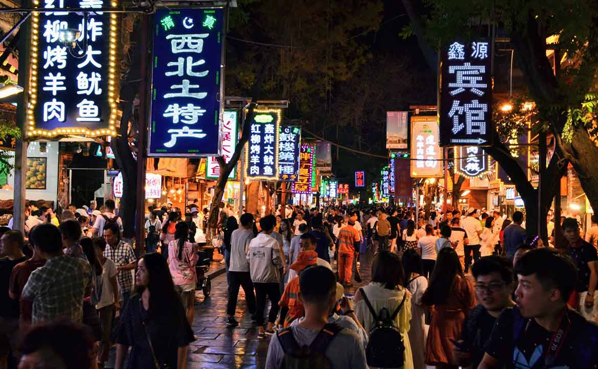 地攤經濟在深圳：傳統夜市，沒資格進入「整個地球的經濟中心」？