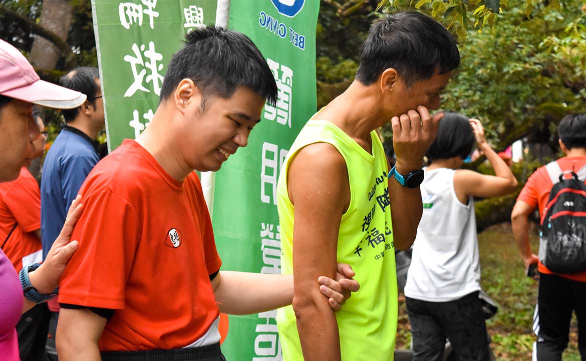 謝謝你為我慢下來：視障路跑「陪跑員」的故事