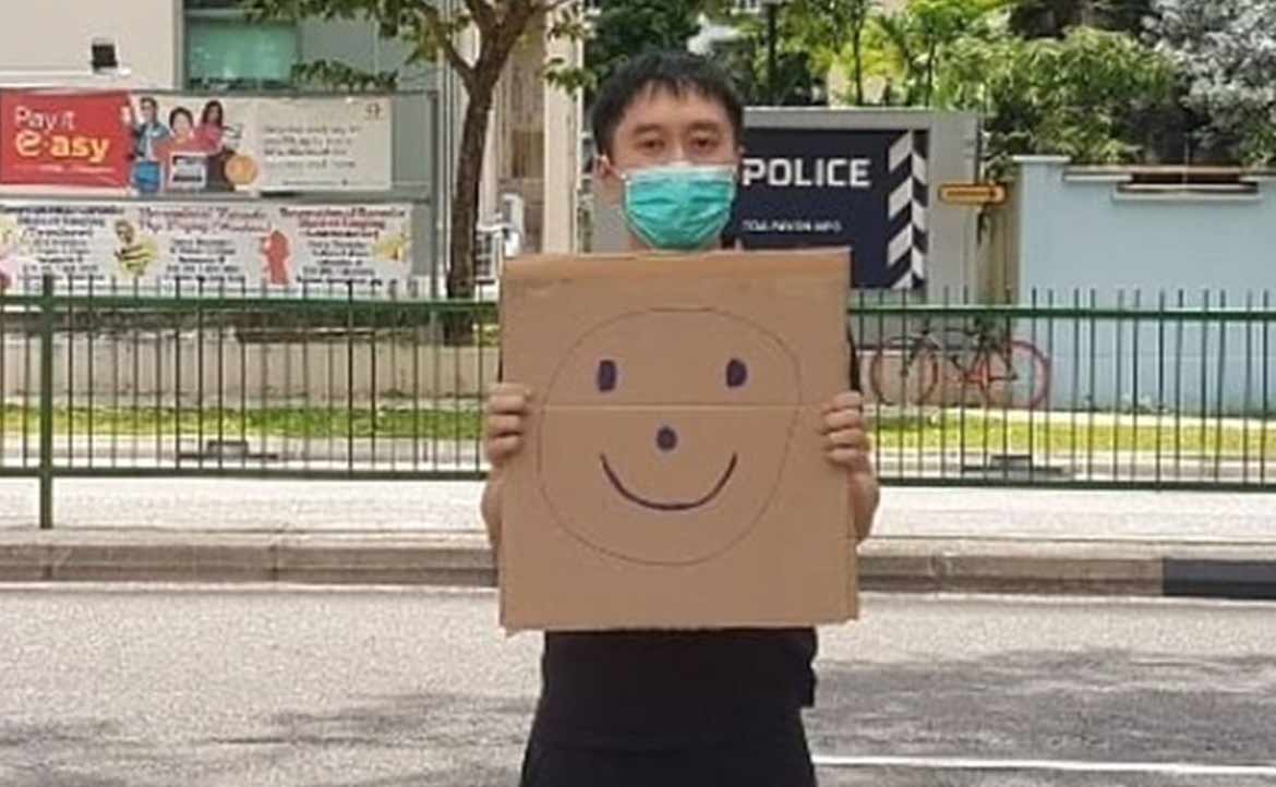 新加坡范國瀚非法集會案：一張笑臉紙牌引起的刑事訴訟