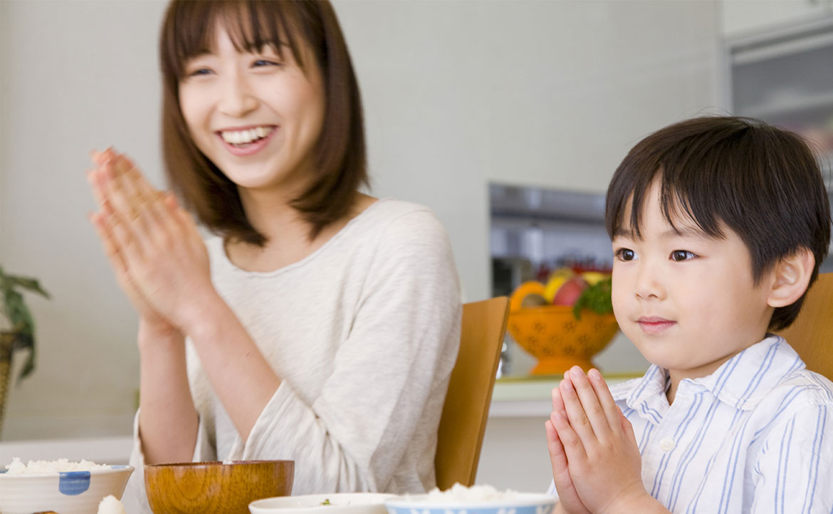日本「潛規則」文化的雙面刃：它讓社會禮儀獲得外界美譽，卻也把人逼上絕境？