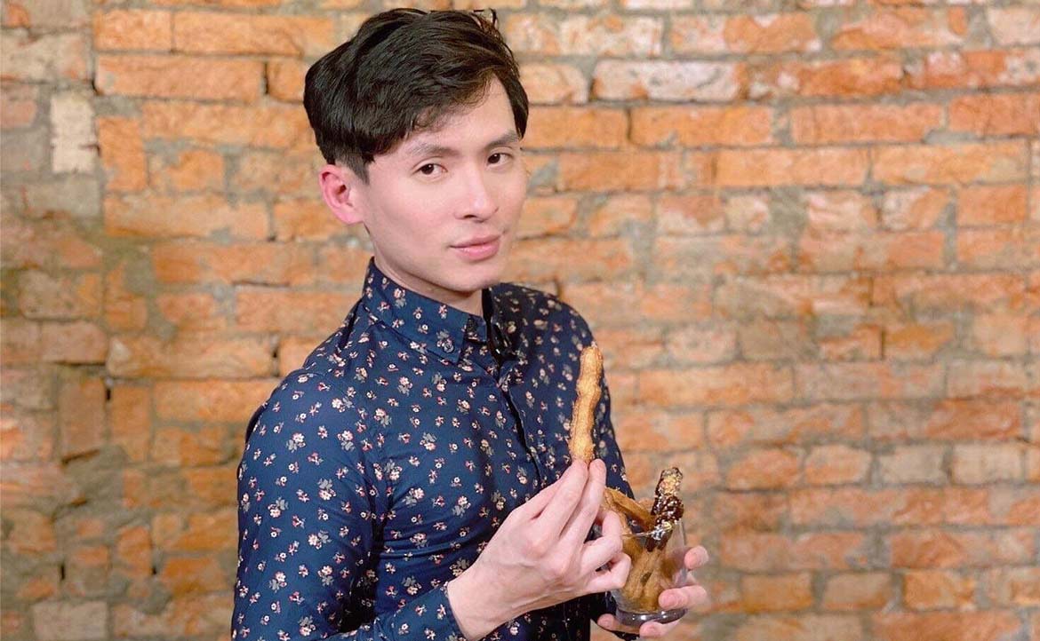 甜點師斜槓 YouTuber，拍給愛看、愛吃、愛做的你──專訪「厭世甜點店」拿拿摳