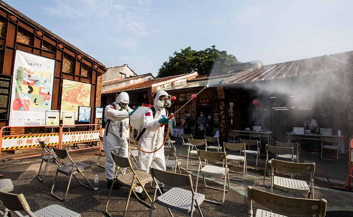 談疫情當下最不需要的 5 種行為與「校正回歸」之亂──我們真的需要這樣嗎？