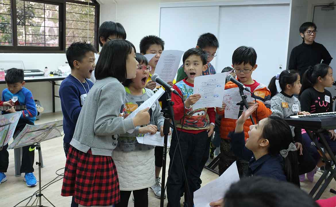窮人家的孩子玩不起音樂？香港夫妻攜手創業，要讓音樂屬於每個人