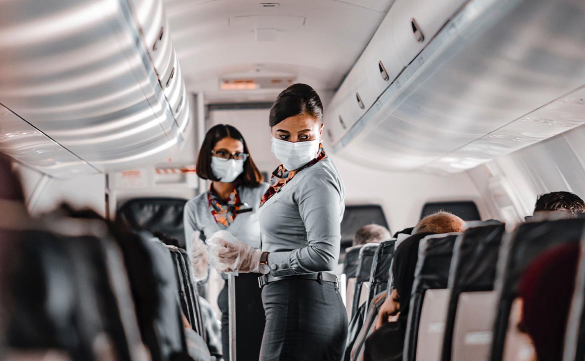 巴西法院判航空公司應補貼女員工「化妝費」！前空服員暢談心酸內幕：若能素顏上班，該有多好？