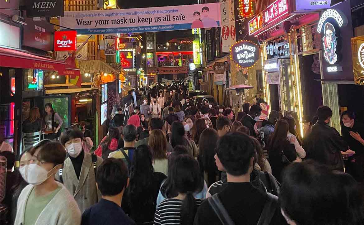 【與病毒共存】南韓篇：萬聖節狂歡後，每日確診數暴增──韓國能恢復正常生活嗎？