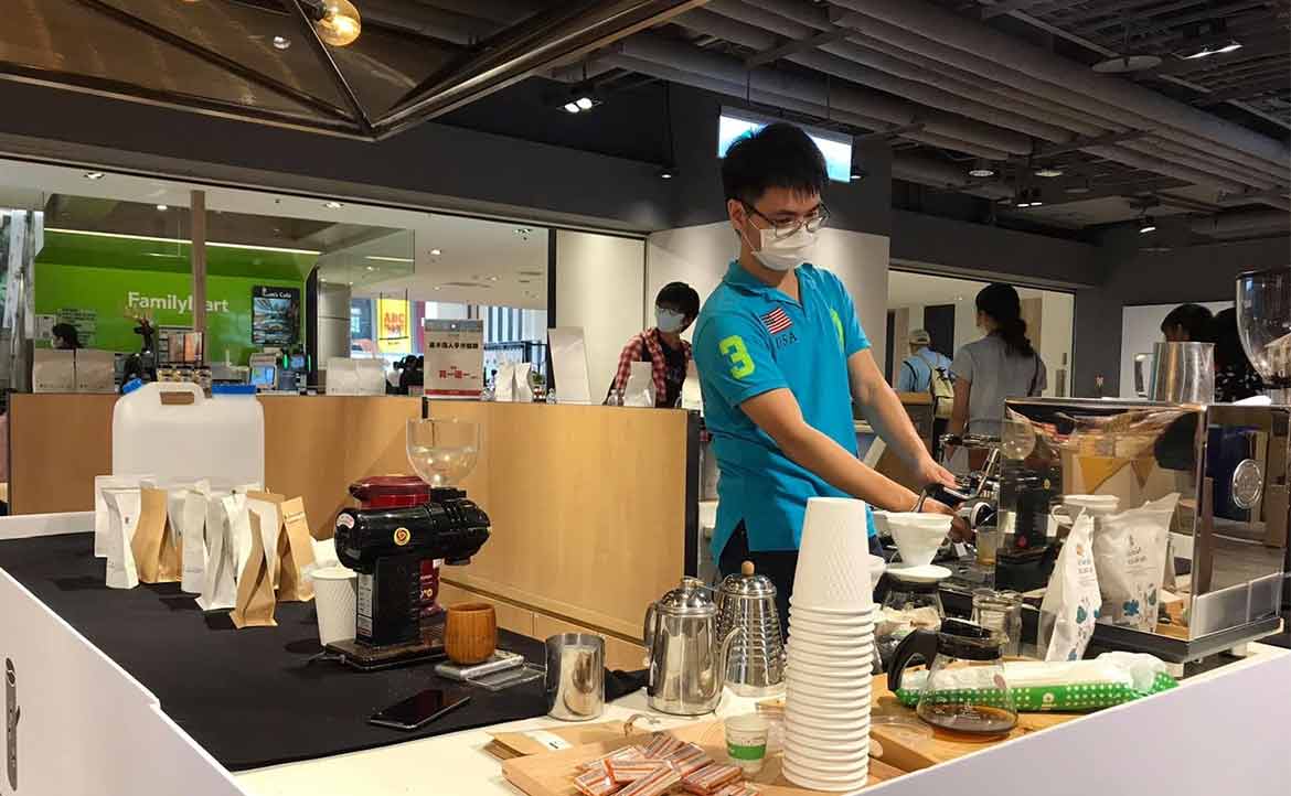 從工程師到咖啡師的「職涯大轉彎」：跨界應用科技業所學，打造品牌獨特形象