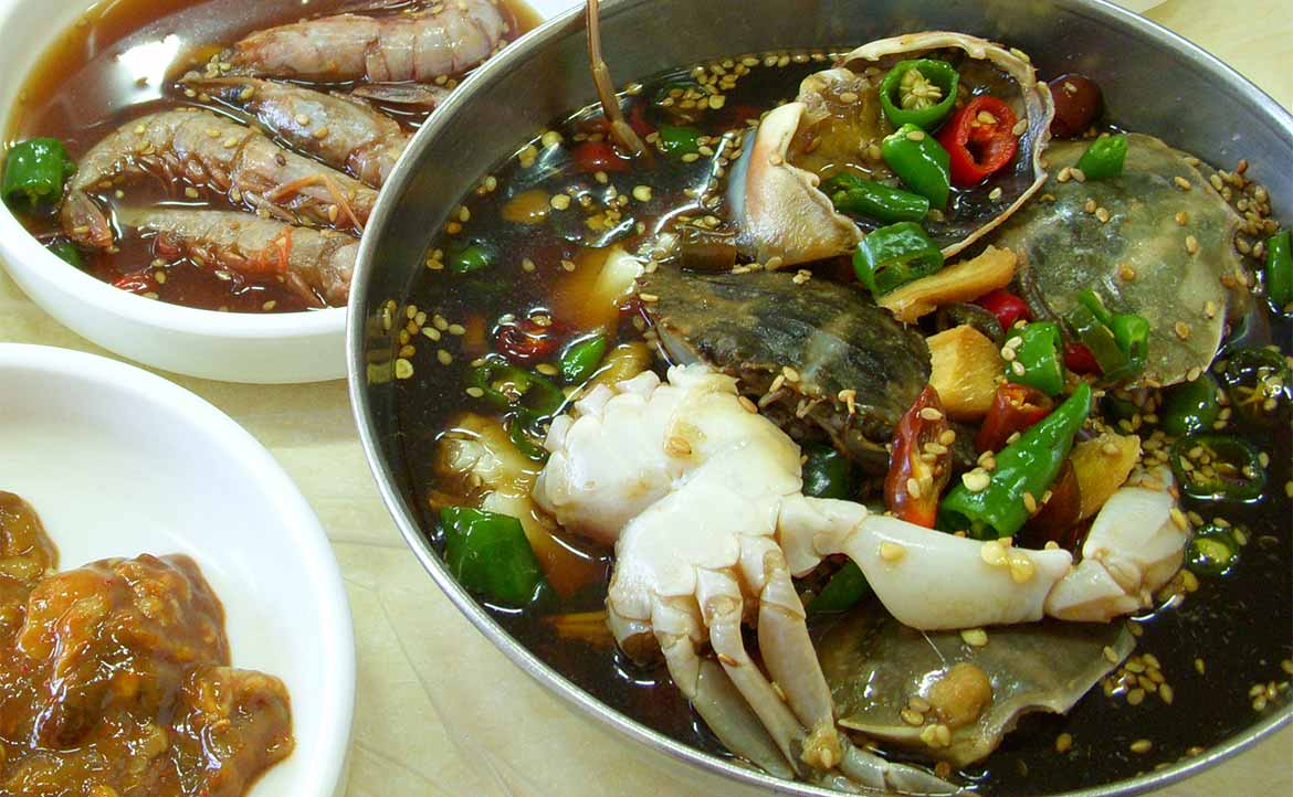 忍不住再來一碗白飯！──韓國必吃美食「醬油螃蟹」，竟是帝王死因的「陰謀論」關鍵？