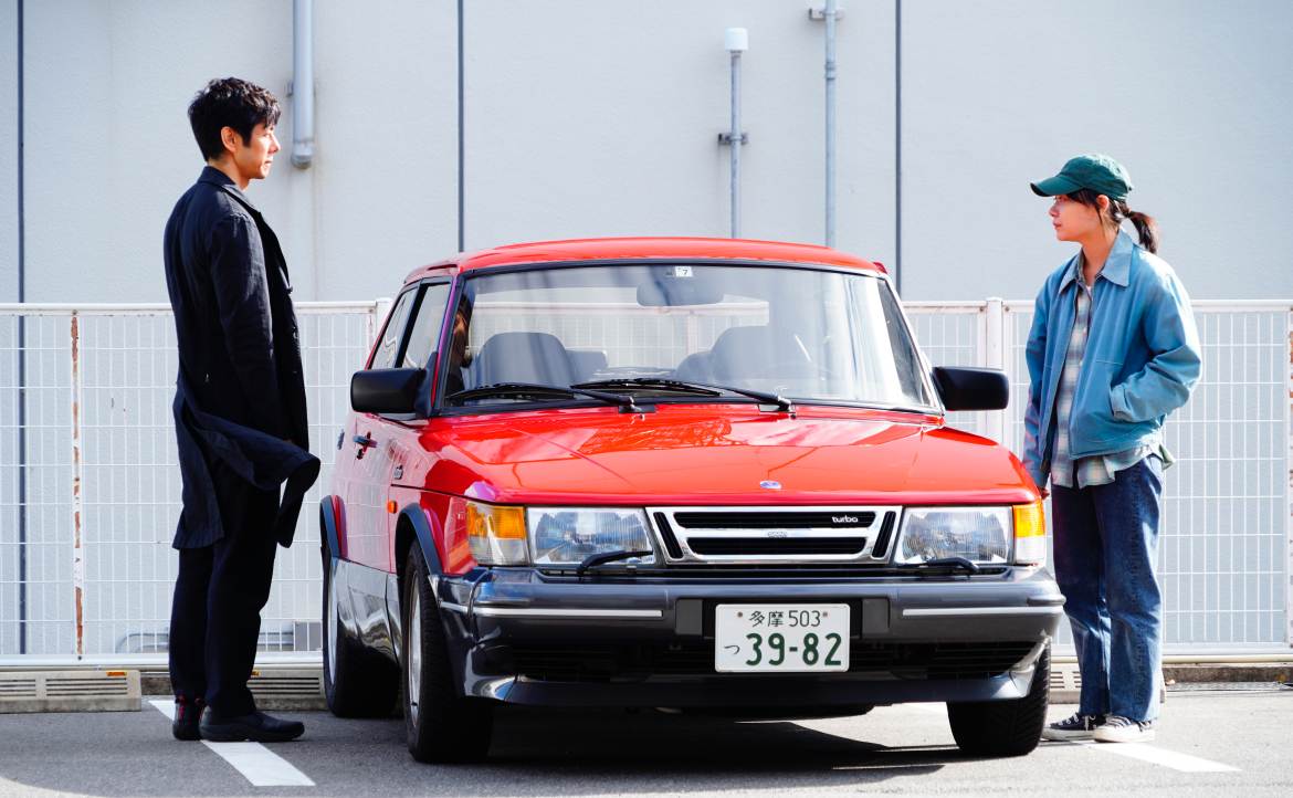 《在車上》影評：「機關算盡」的濱口竜介，不僅自我矛盾、還讓狗血灑滿雪地？