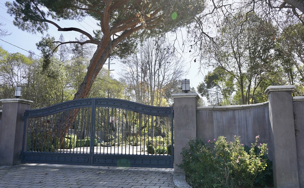 美國科技圈富豪原來住在這？──矽谷阿瑟頓居民背後用錢堆出的「平凡」生活
