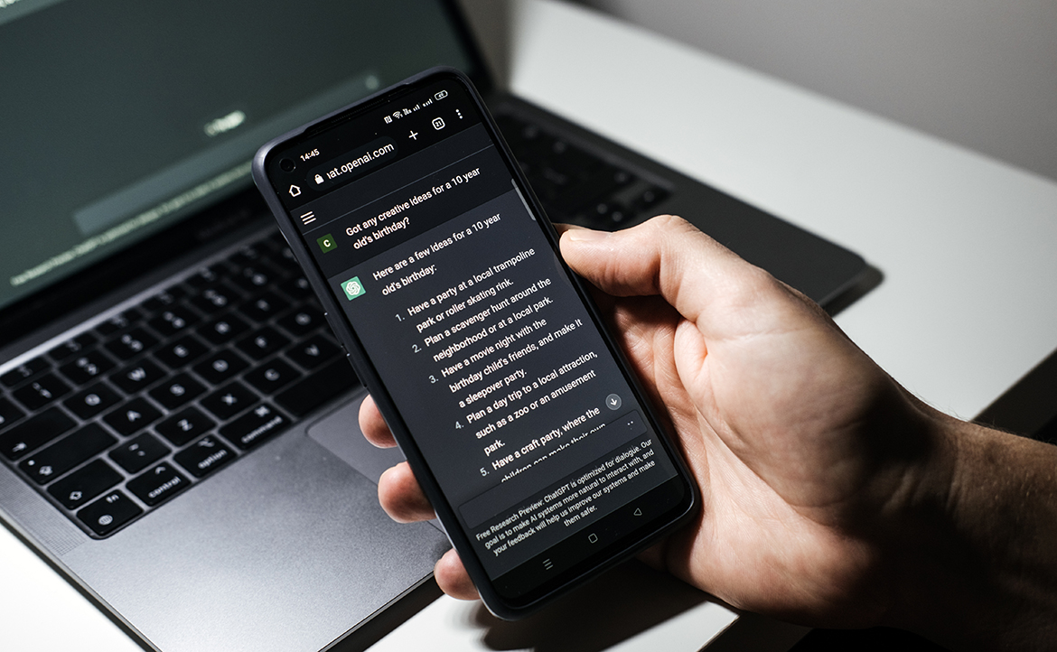 想叫 ChatGPT 寫封恐嚇信給老闆？其實沒你想得簡單