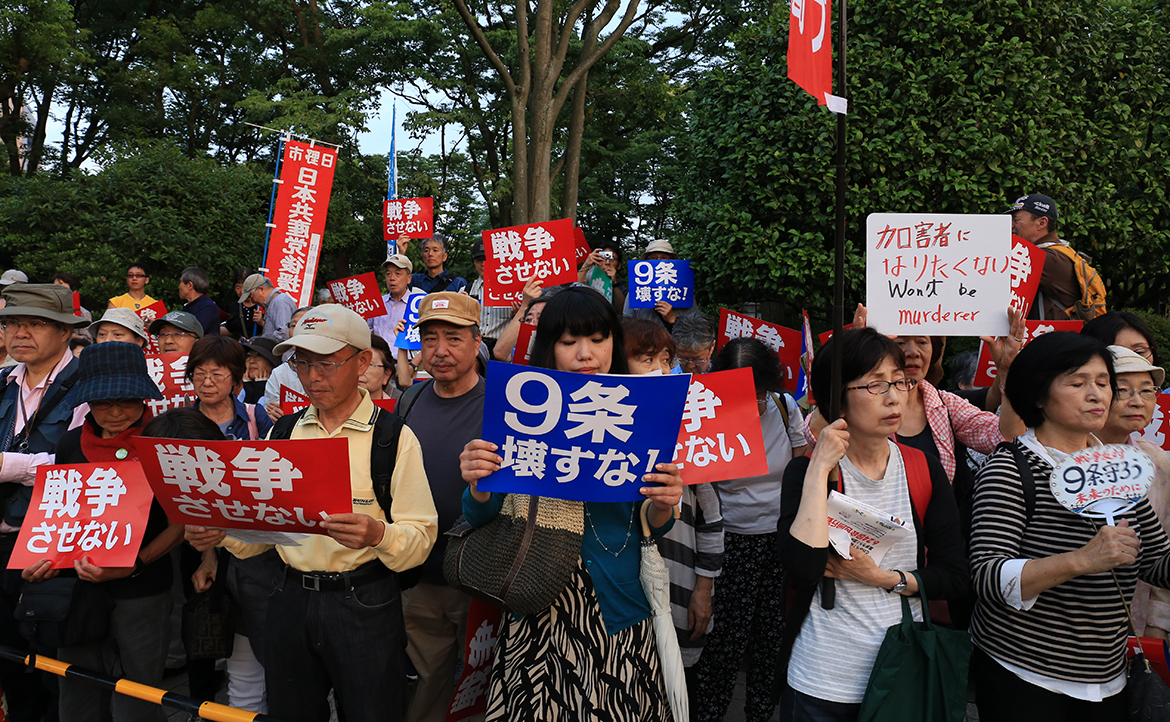 日本修憲、護憲吵不停，支持者在想什麼？──在「憲法紀念日」觀察民調