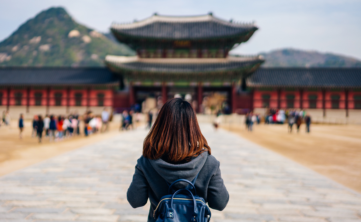 大學生不想再去韓國、蔡阿嘎事件炎上──為何外出旅遊「不尊重文化差異」害人又害己？
