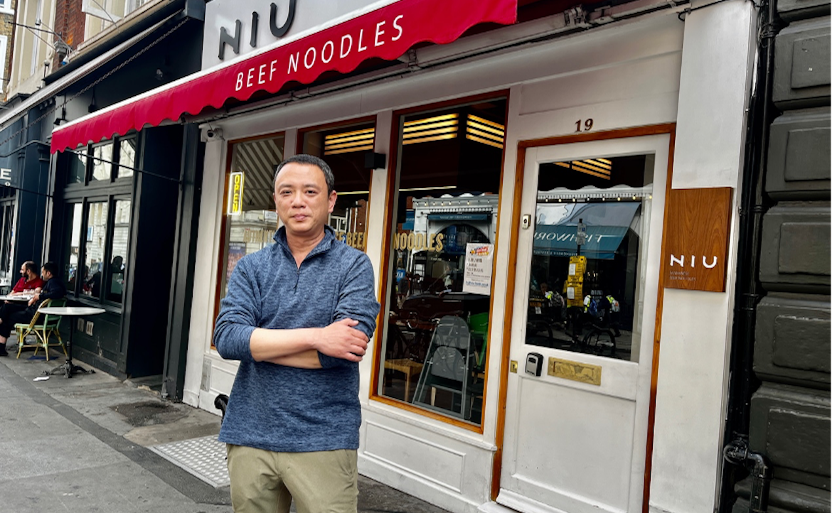 在倫敦做一碗「臺灣人的牛肉麵」──全憑自己研究，他如何發揚臺灣好滋味？