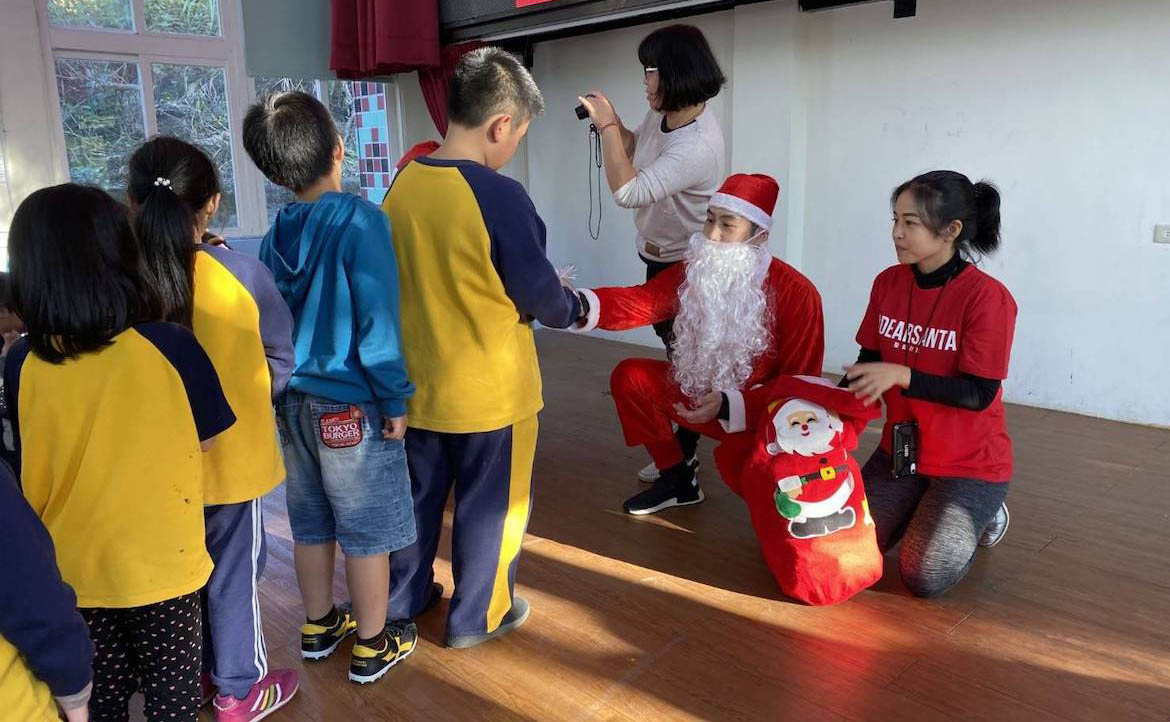 你還相信世上有「天上掉下來的禮物」嗎？──專訪「Dear Santa 聖誕計畫」發起人
