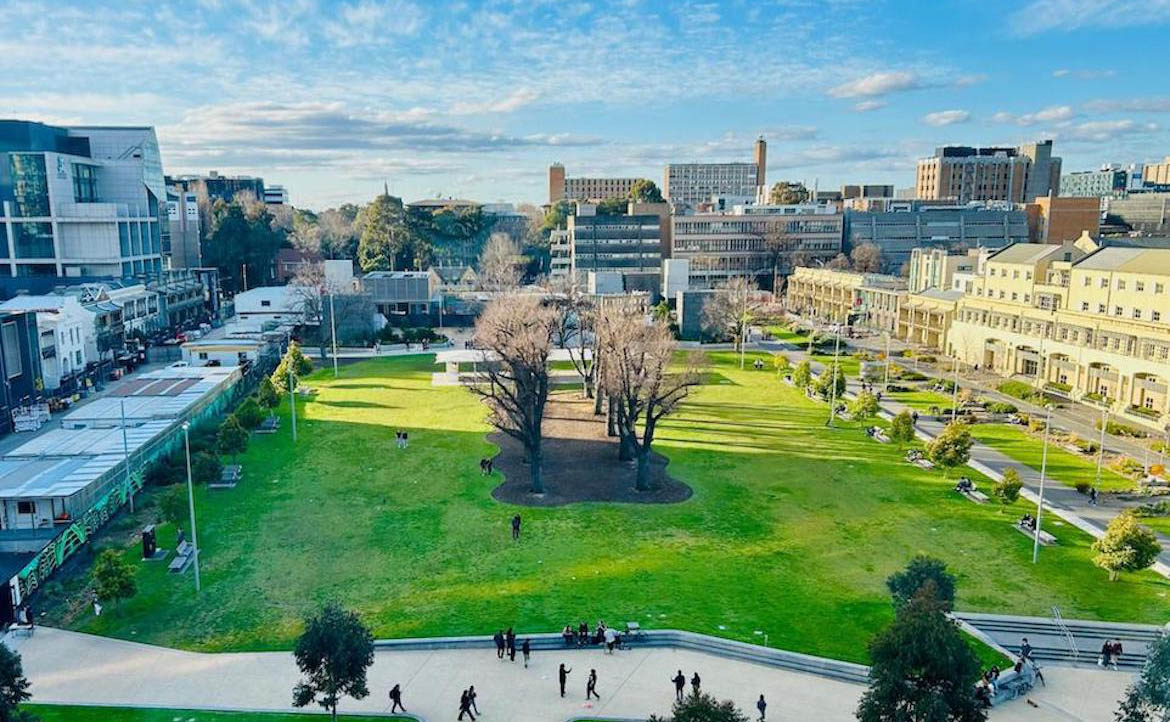 在南半球讀大學：一學期 12 週、暑假有 4 個月，我在墨爾本大學仍「壓力山大」？