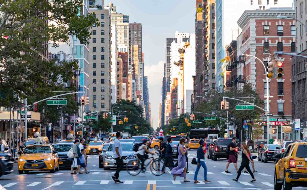 Asian Students' Entrepreneurial Adventure on 5th Avenue: Capturing Diners with Nostalgia