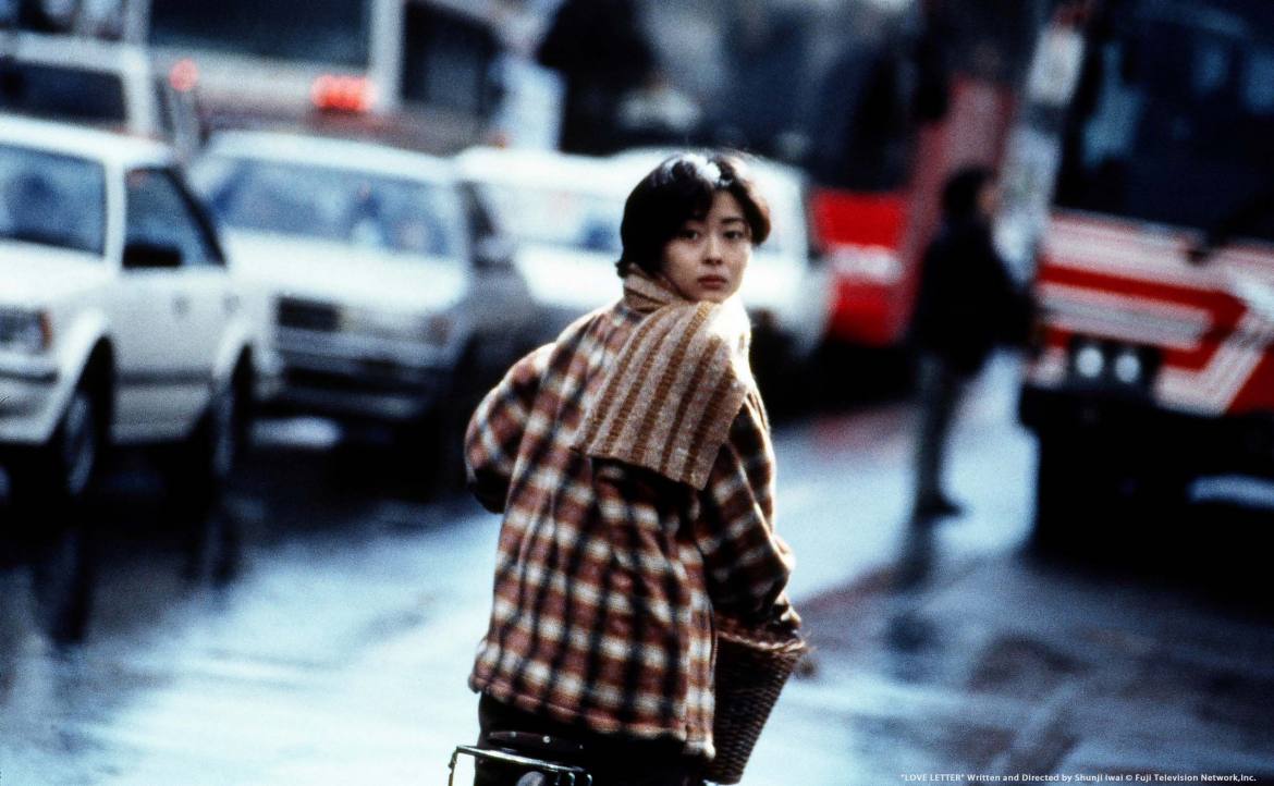 中山美穗過世，經典音畫永在──純愛電影《情書》為日本影壇留下什麼？