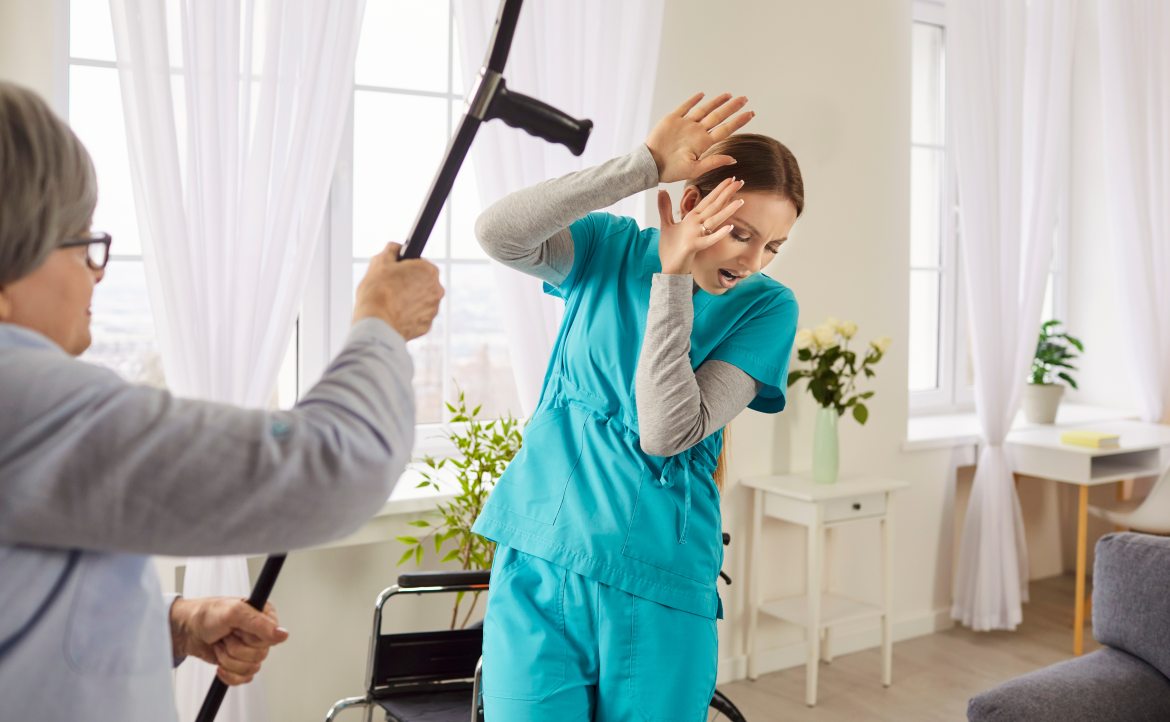 「我不是承受拳頭的工具！」一名 Support Worker 在英國職場的尊嚴捍衛戰