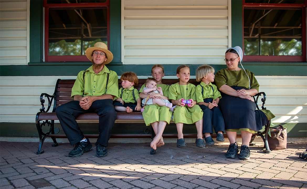 當「阿米希人」駕著馬車去投票：從多元觀點看 Amish 文化中的「選擇性參與」