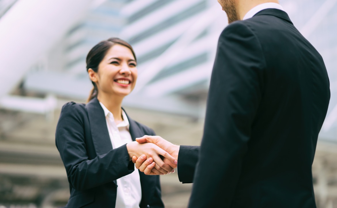 在日本被誇「日文很好」，其實是種專業降級？一趟東京租屋記，揭開服務業潛規則