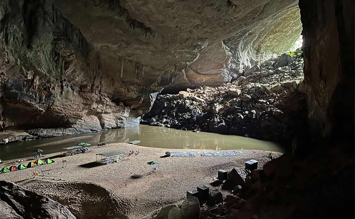 越南峰牙的奇蹟：一手爛牌的最窮偏鄉，如何靠「洞穴探險、災害觀光」翻轉命運？
