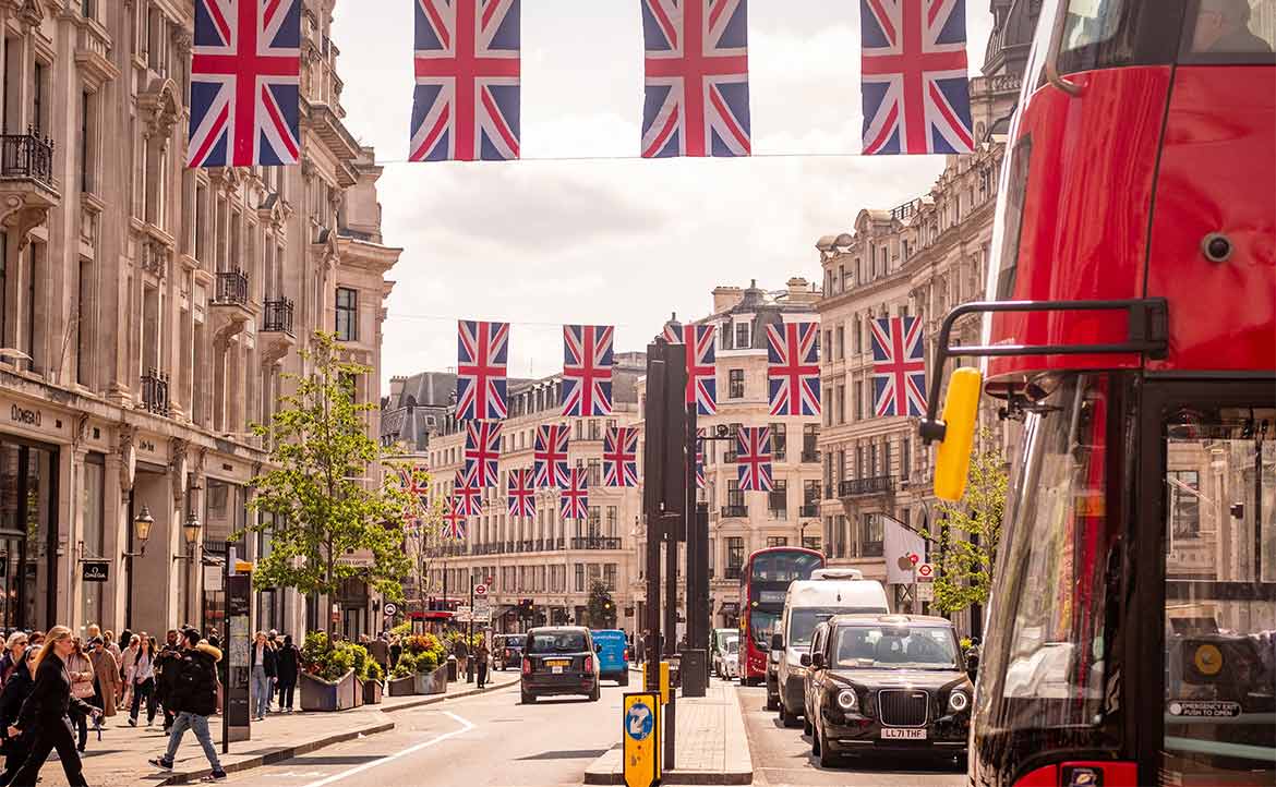 英國人的「不只 200 種面貌」：來自希臘、瓜地馬拉、南韓與台灣，4 個移民家庭的故事