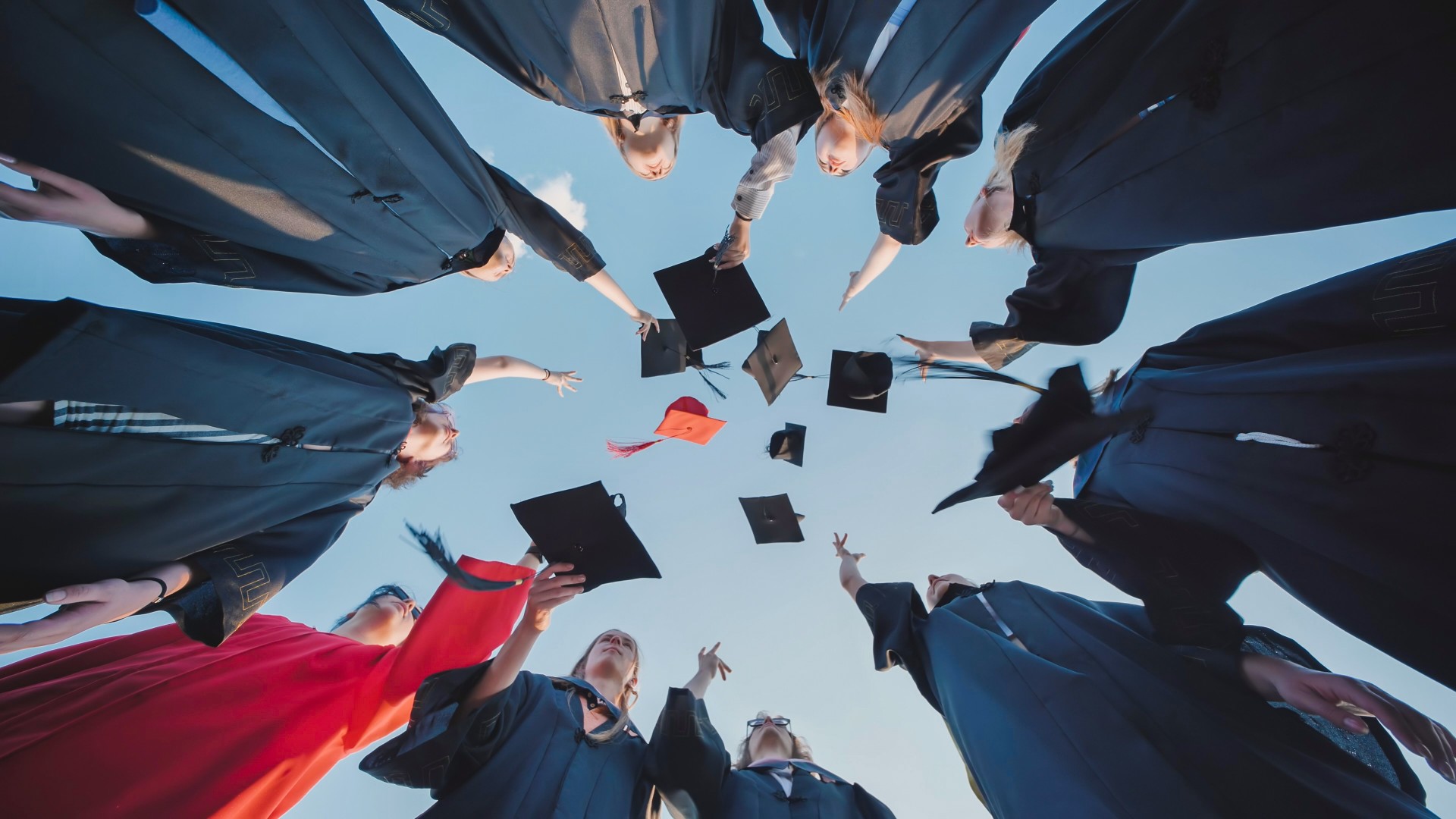 給年輕人的出社會指南：世界級畢典致詞裡的 5 堂生存必修課